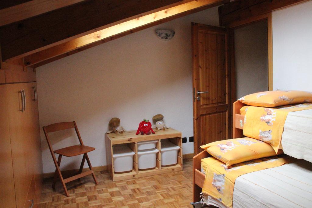 Mon Grenier Apartment Aosta Bagian luar foto